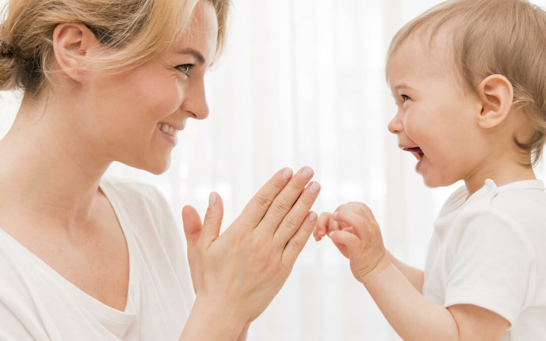 When and Why To Teach Your Baby How To Sign